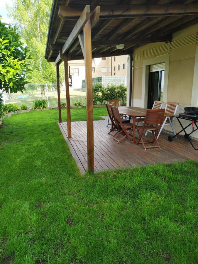 Apartamento Golf Con Jardin Sojuela Ngoại thất bức ảnh